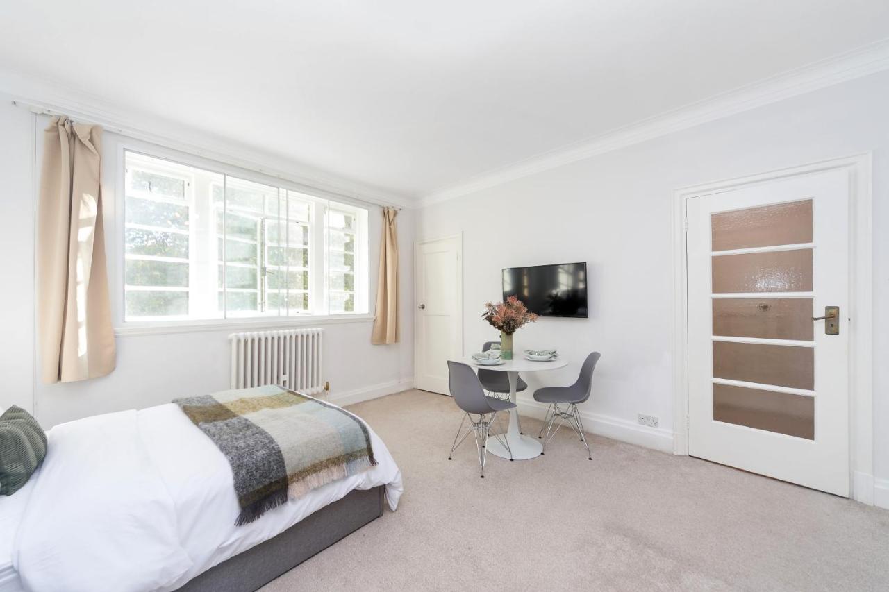 Beautifully Presented Centrally Located Studio Apartment Londres Extérieur photo