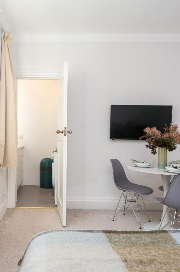 Beautifully Presented Centrally Located Studio Apartment Londres Extérieur photo